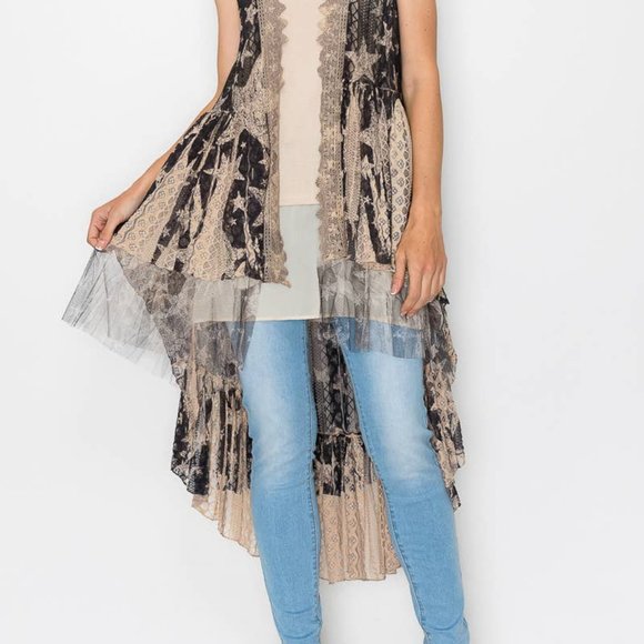 Origami Star Print Tulle & Lace Vest - Picture 2 of 11